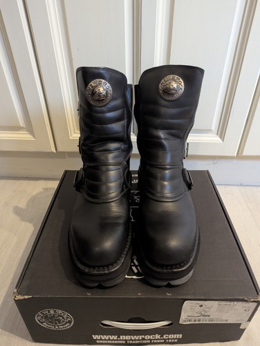 New rock boots size - rock,