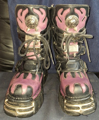 New rock reactor purple flames - rock,