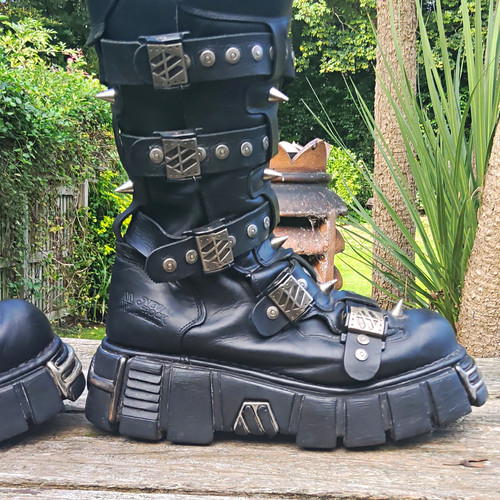 New rock boots eu44 - uk,